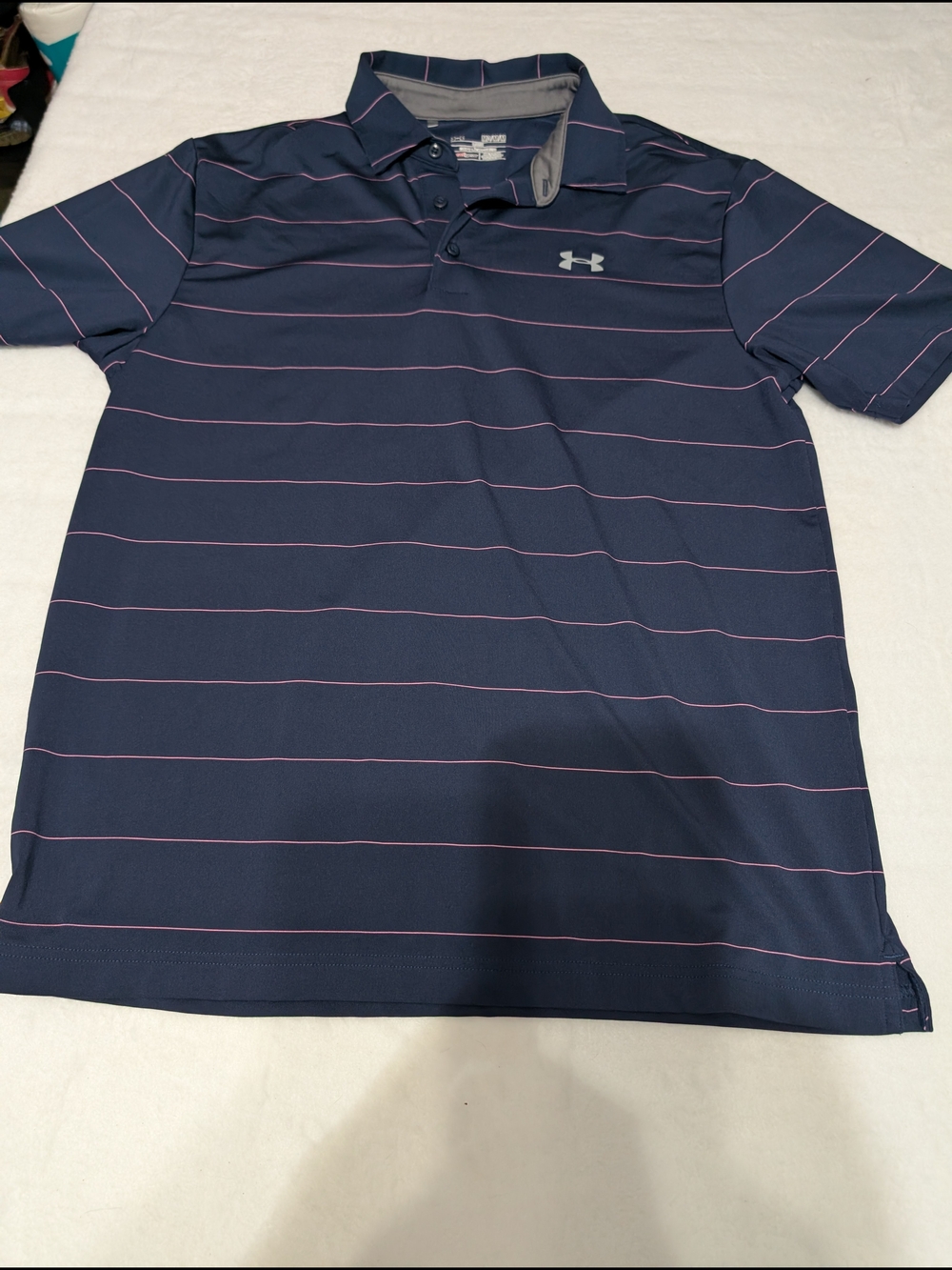 Under‎ Armour Men's Navy Polo with Pink Pinstripes Active Wear